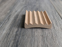Load image into Gallery viewer, Soap Dish WOOD & MESH Soap Savers