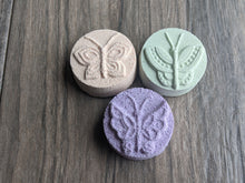 Load image into Gallery viewer, Shower Steamers - 3 Scents