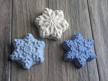 Load image into Gallery viewer, SNOWFLAKE Bath Bomb Gift Set CHRISTMAS