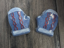 Load image into Gallery viewer, MITTENS Bath Bomb CHRISTMAS Gift Box