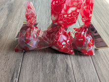 Load image into Gallery viewer, Micro Duck TOY Bath Bomb VALENTINE'S DAY