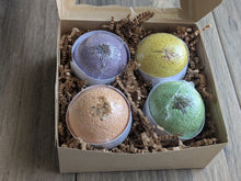 Load image into Gallery viewer, BATH BOMBS - Pure Essential Oils / No Sulfates