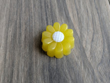 Load image into Gallery viewer, DAISY SOAP - Pink, White or Yellow Multiple Scent Options
