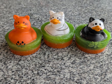Load image into Gallery viewer, HALLOWEEN CAT Rubber Duck Kids Soap