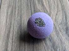 Load image into Gallery viewer, BATH BOMBS - Pure Essential Oil / No Sulfates