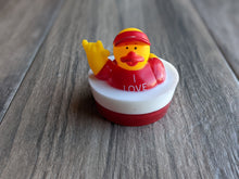 Load image into Gallery viewer, VALENTINE&#39;S Rubber Duck Soap I LOVE YOU Sign Language